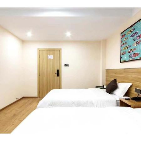 Marbella Express Hotel Manila Zewnętrze zdjęcie